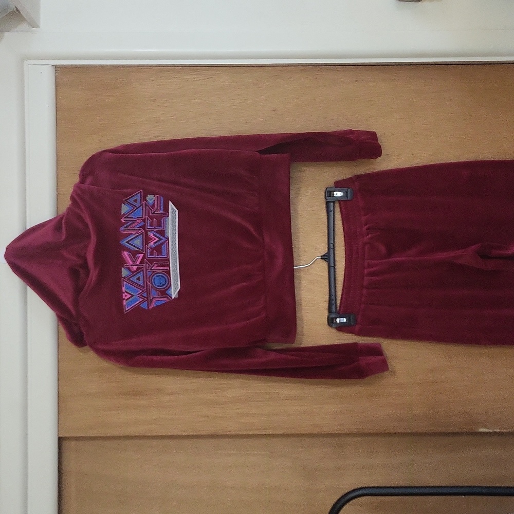 Marvel Wakanda, maroon velvet plush crop sweatshirt and flared bottoms. NWOT MED - Picture 6 of 15